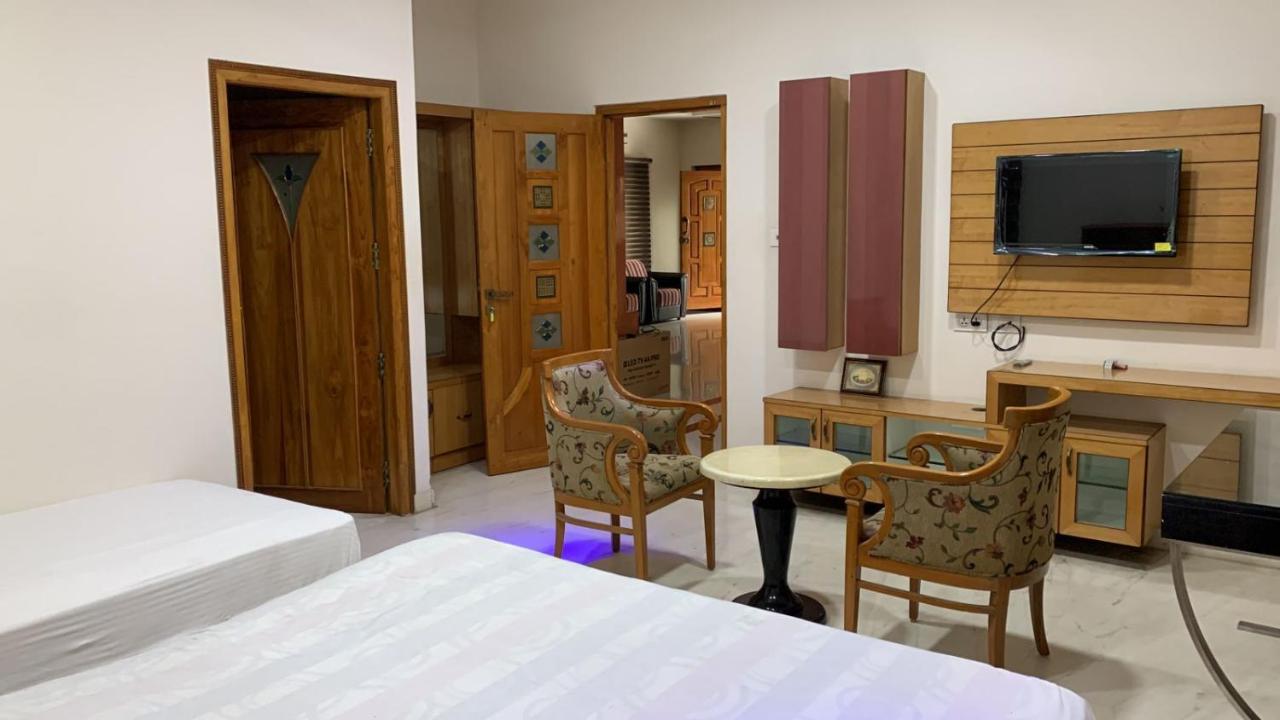 Hill View Paradise - 2Bhk'S & Rooms - A Golden Group Of Premium Home Stays - טירופאטי מראה חיצוני תמונה