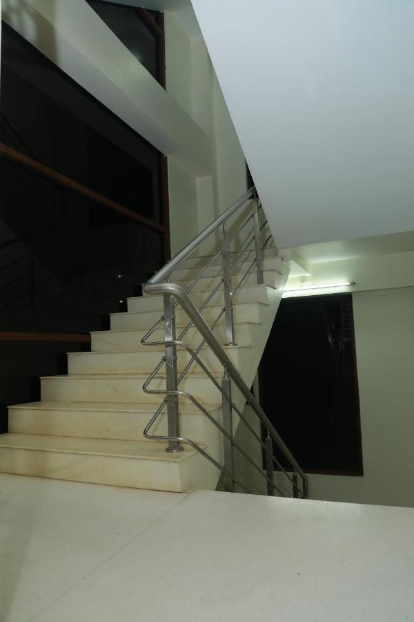 Hill View Paradise - 2Bhk'S & Rooms - A Golden Group Of Premium Home Stays - טירופאטי מראה חיצוני תמונה