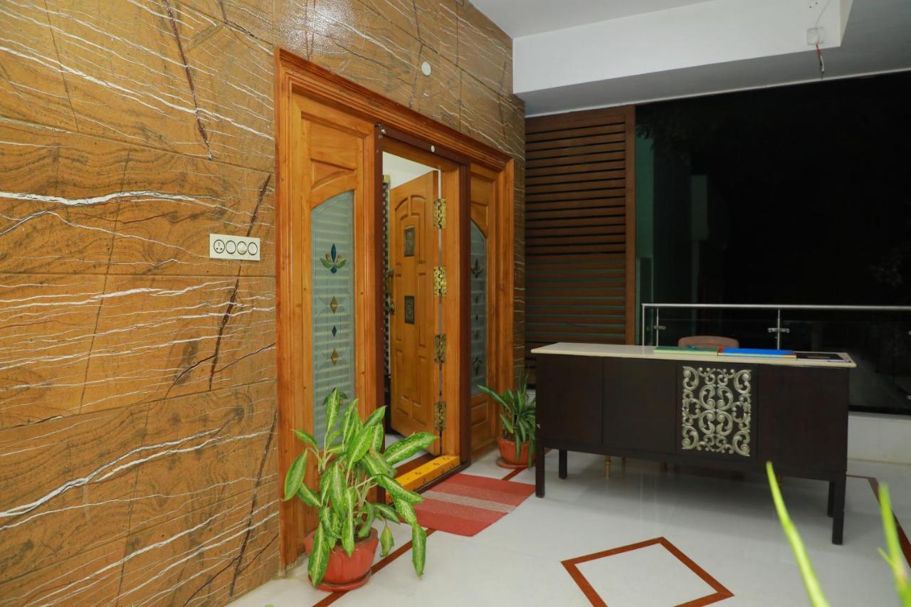 Hill View Paradise - 2Bhk'S & Rooms - A Golden Group Of Premium Home Stays - טירופאטי מראה חיצוני תמונה