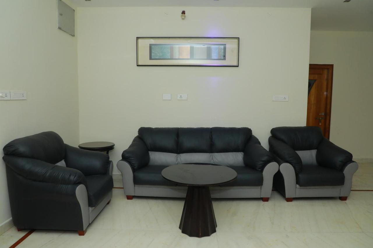 Hill View Paradise - 2Bhk'S & Rooms - A Golden Group Of Premium Home Stays - טירופאטי מראה חיצוני תמונה