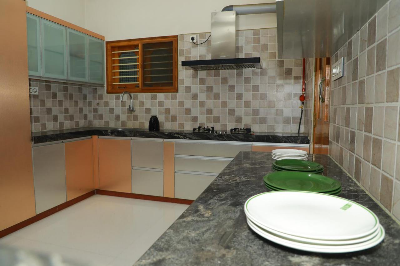 Hill View Paradise - 2Bhk'S & Rooms - A Golden Group Of Premium Home Stays - טירופאטי מראה חיצוני תמונה