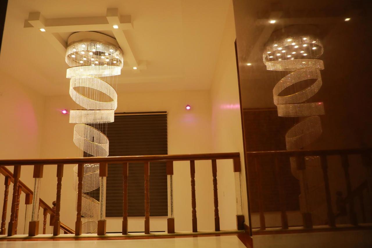 Hill View Paradise - 2Bhk'S & Rooms - A Golden Group Of Premium Home Stays - טירופאטי מראה חיצוני תמונה