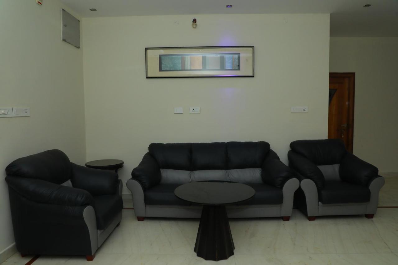 Hill View Paradise - 2Bhk'S & Rooms - A Golden Group Of Premium Home Stays - טירופאטי מראה חיצוני תמונה